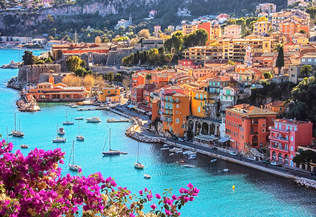 10 Best World Holiday Destinations for 2026: From Alice Springs to Mainz
