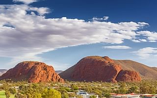 What are the pros and cons of living in Alice Springs, Australia?